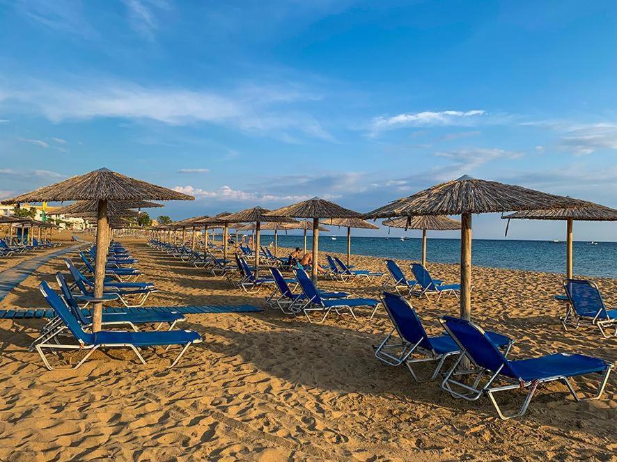 Aris Seaside Issos