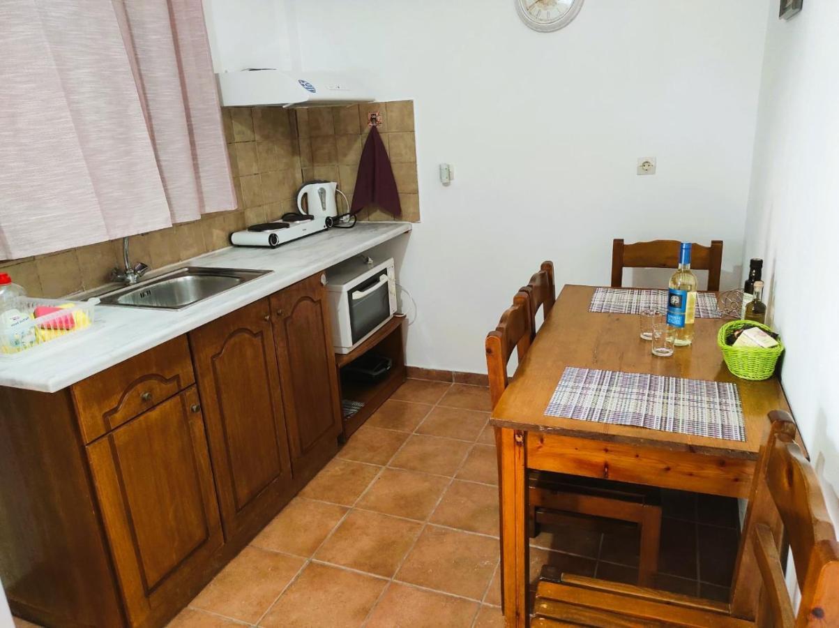 Aris Seaside Issos Apartment